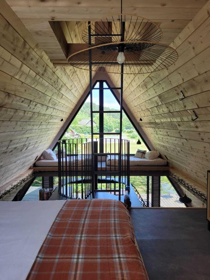 Les Deltas Du Lac Chambon-sur-Lac Room photo